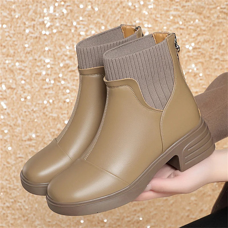 Bota Feminina De Cano Médio E Malha Salto Baixo