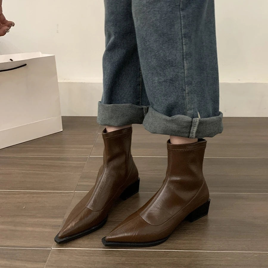 Bota Feminina Bico Fino Salto Médio Moda Casual Elegante