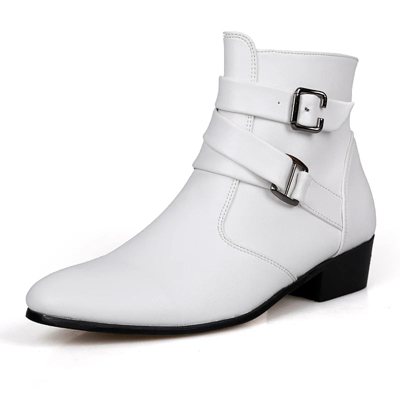 Bota Feminina Para Inverno Com Fivelas Material Resistente