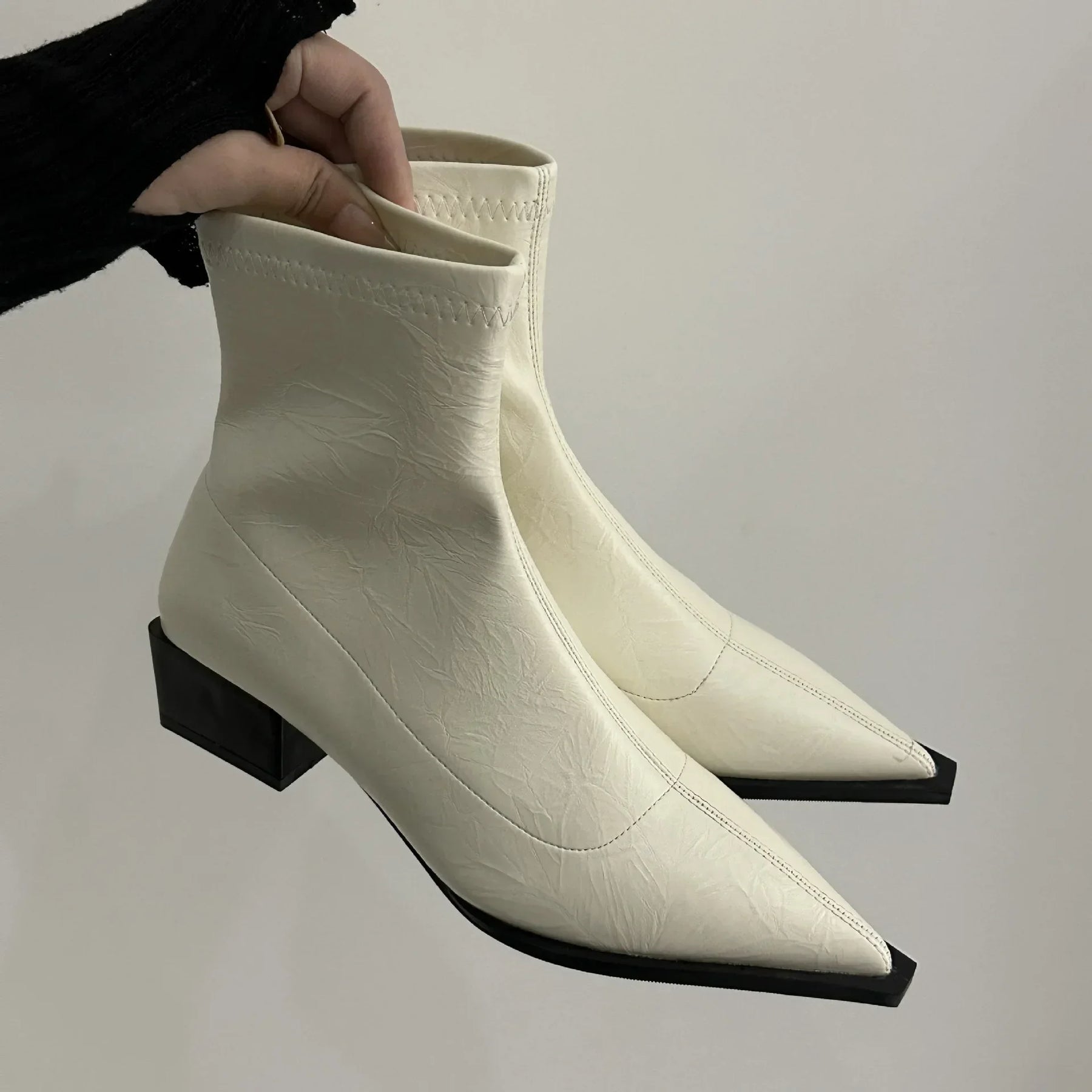 Bota Feminina Bico Fino Salto Médio Moda Casual Elegante