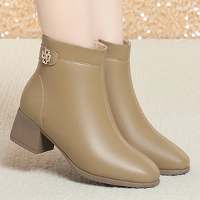 Bota Feminina De Salto Baixo Com Detalhe Dourado Moda Inverno