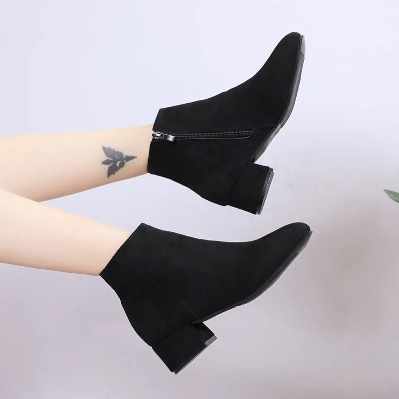 Bota Feminina De Camurça Salto Baixo Moda Inverno