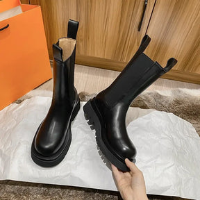 Bota Feminina De Cano Médio Modelo Coturno Para Inverno