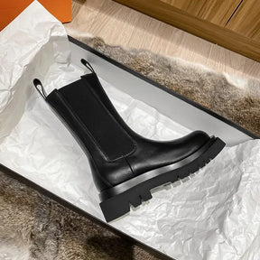 Bota Feminina De Cano Médio Modelo Coturno Para Inverno